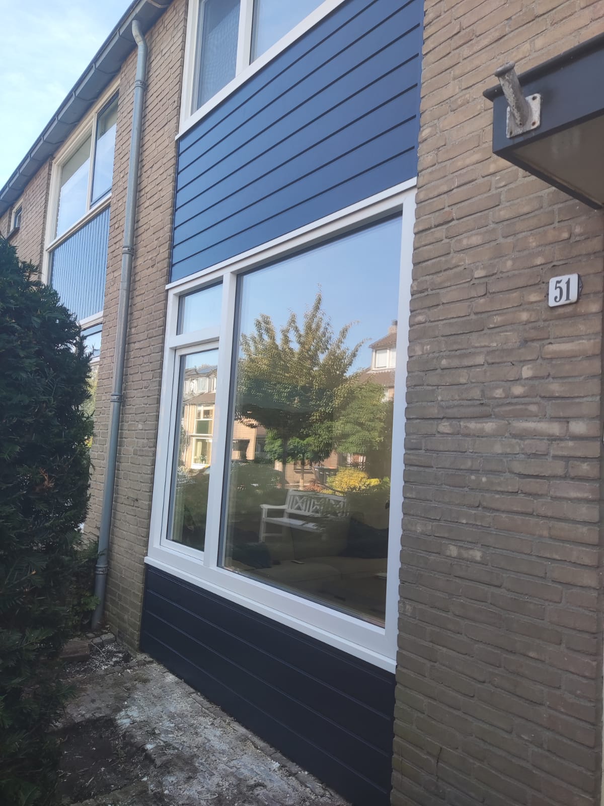 Zwarte aluminium kozijnen detail Tilburg